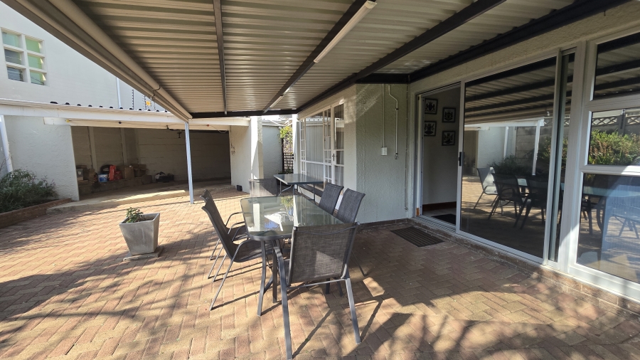 3 Bedroom Property for Sale in Brackendowns Gauteng