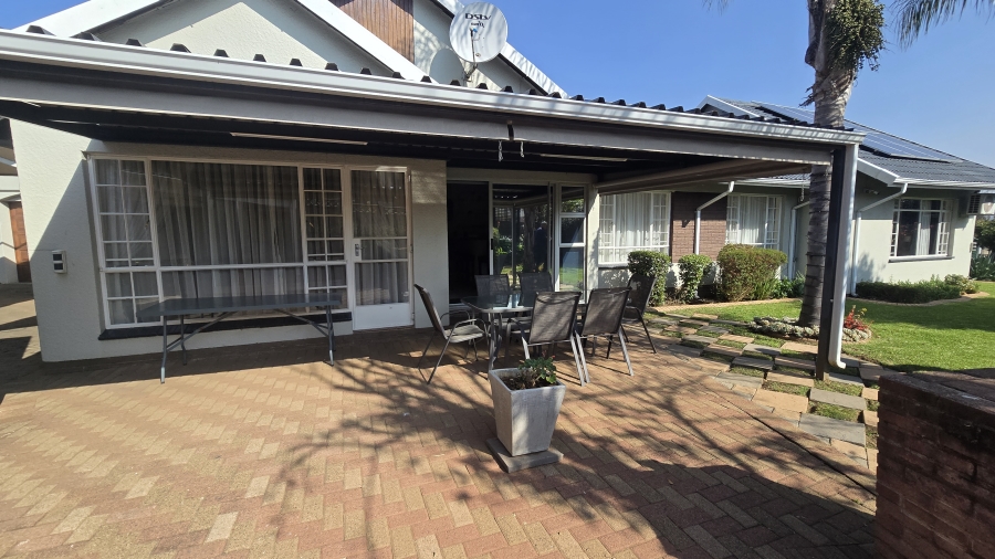 3 Bedroom Property for Sale in Brackendowns Gauteng