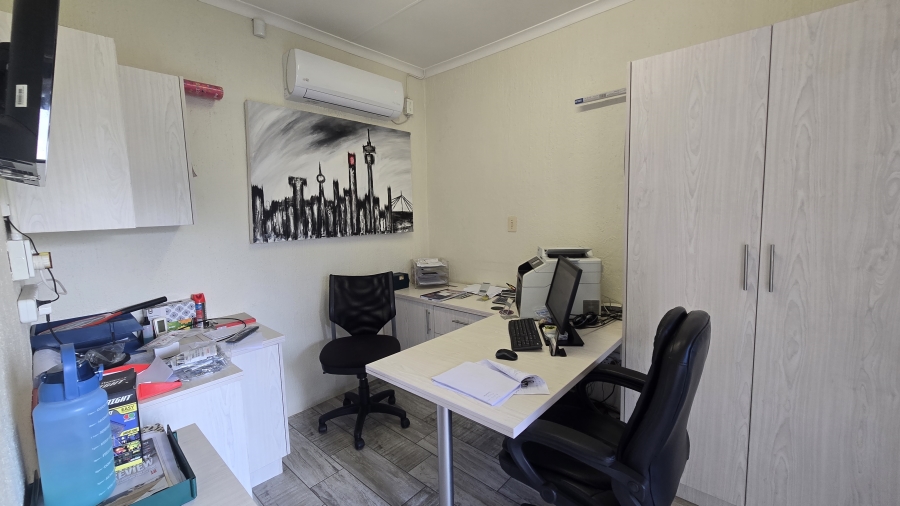 3 Bedroom Property for Sale in Brackendowns Gauteng