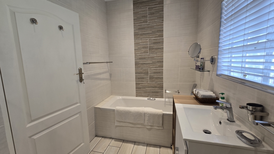 3 Bedroom Property for Sale in Brackendowns Gauteng