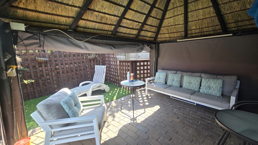 3 Bedroom Property for Sale in Brackendowns Gauteng