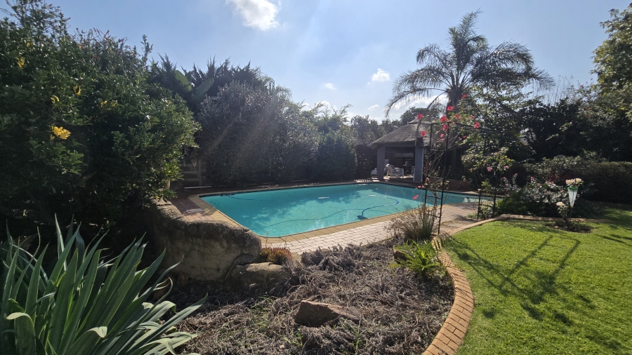 3 Bedroom Property for Sale in Brackendowns Gauteng