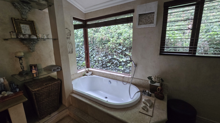 4 Bedroom Property for Sale in Glenvista Gauteng