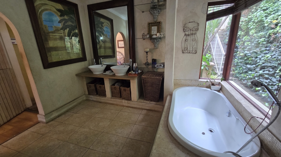 4 Bedroom Property for Sale in Glenvista Gauteng