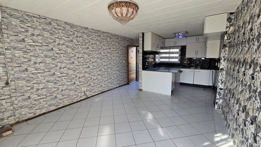 2 Bedroom Property for Sale in Glenvista Gauteng