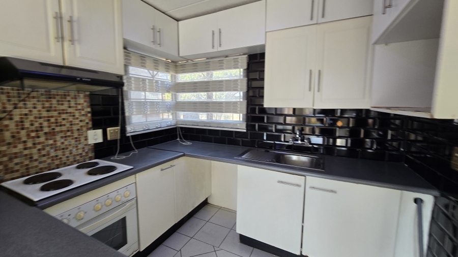 2 Bedroom Property for Sale in Glenvista Gauteng