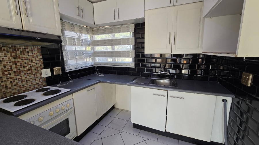 2 Bedroom Property for Sale in Glenvista Gauteng