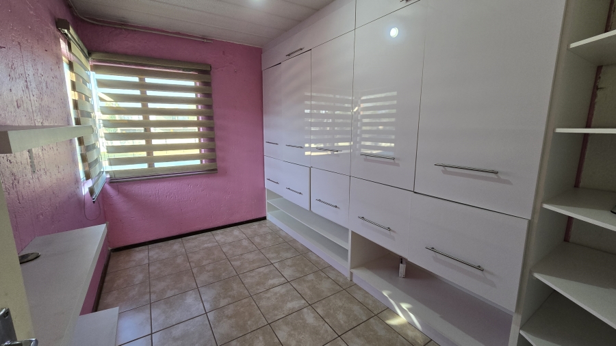 2 Bedroom Property for Sale in Glenvista Gauteng