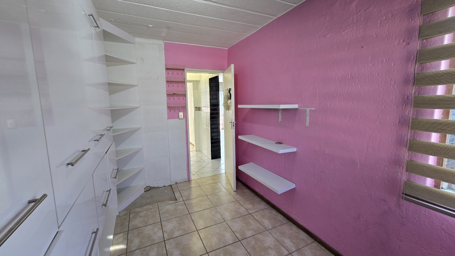 2 Bedroom Property for Sale in Glenvista Gauteng