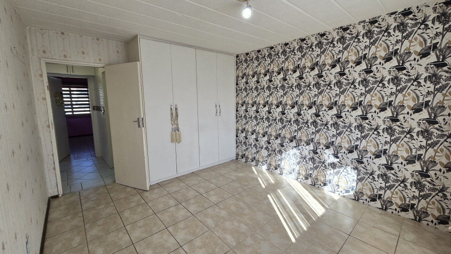 2 Bedroom Property for Sale in Glenvista Gauteng