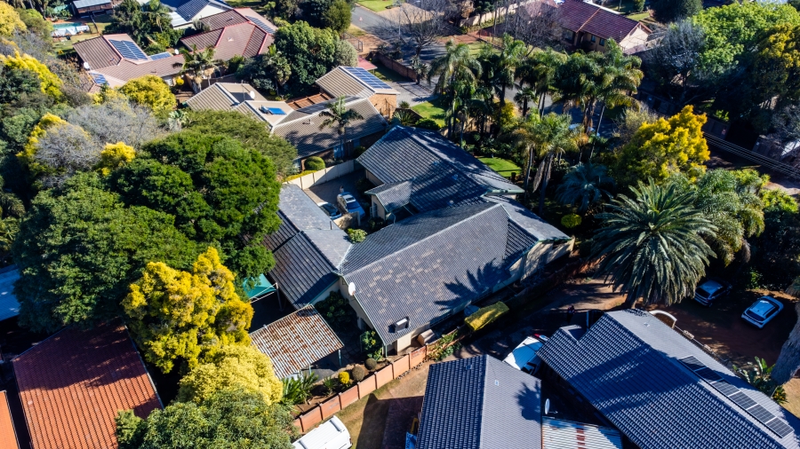 6 Bedroom Property for Sale in Wingate Park Gauteng