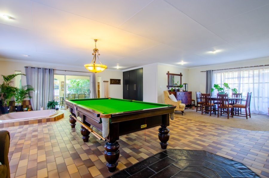 6 Bedroom Property for Sale in Wingate Park Gauteng