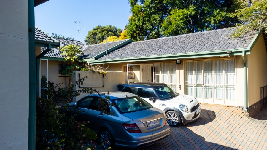 6 Bedroom Property for Sale in Wingate Park Gauteng
