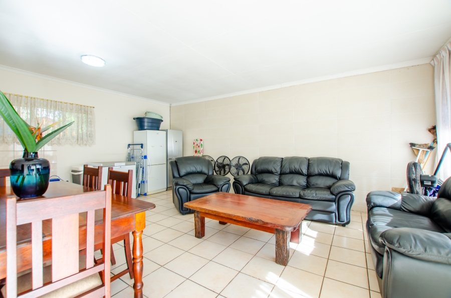 6 Bedroom Property for Sale in Wingate Park Gauteng