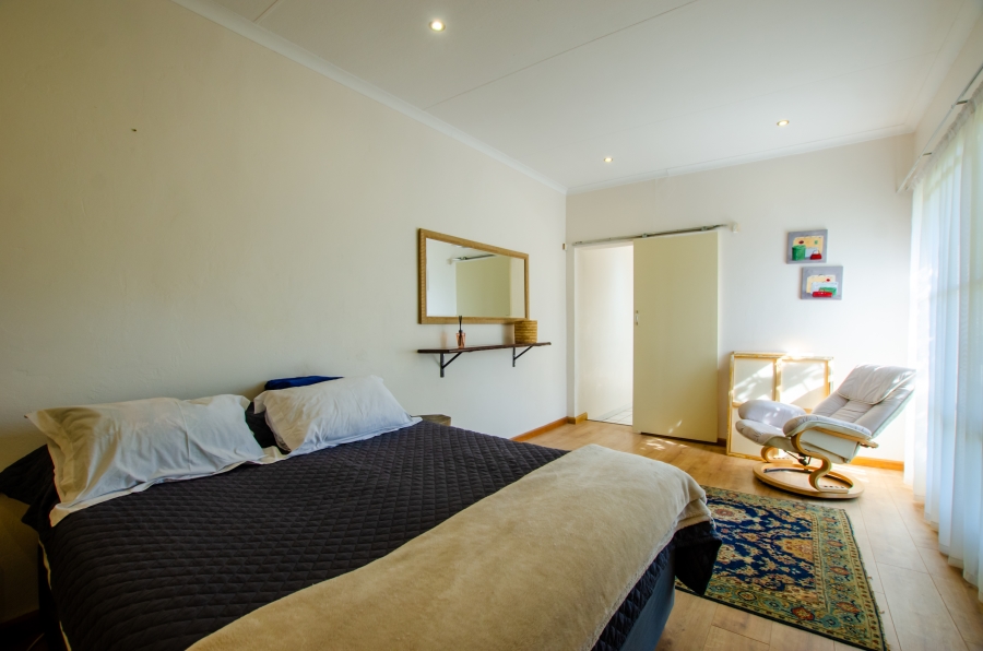 6 Bedroom Property for Sale in Wingate Park Gauteng
