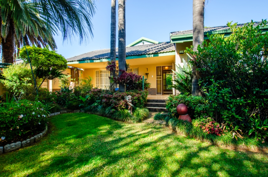 6 Bedroom Property for Sale in Wingate Park Gauteng