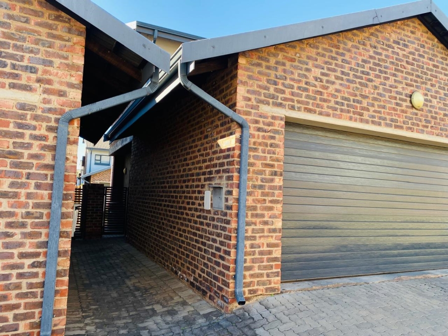 3 Bedroom Property for Sale in Doornpoort Gauteng