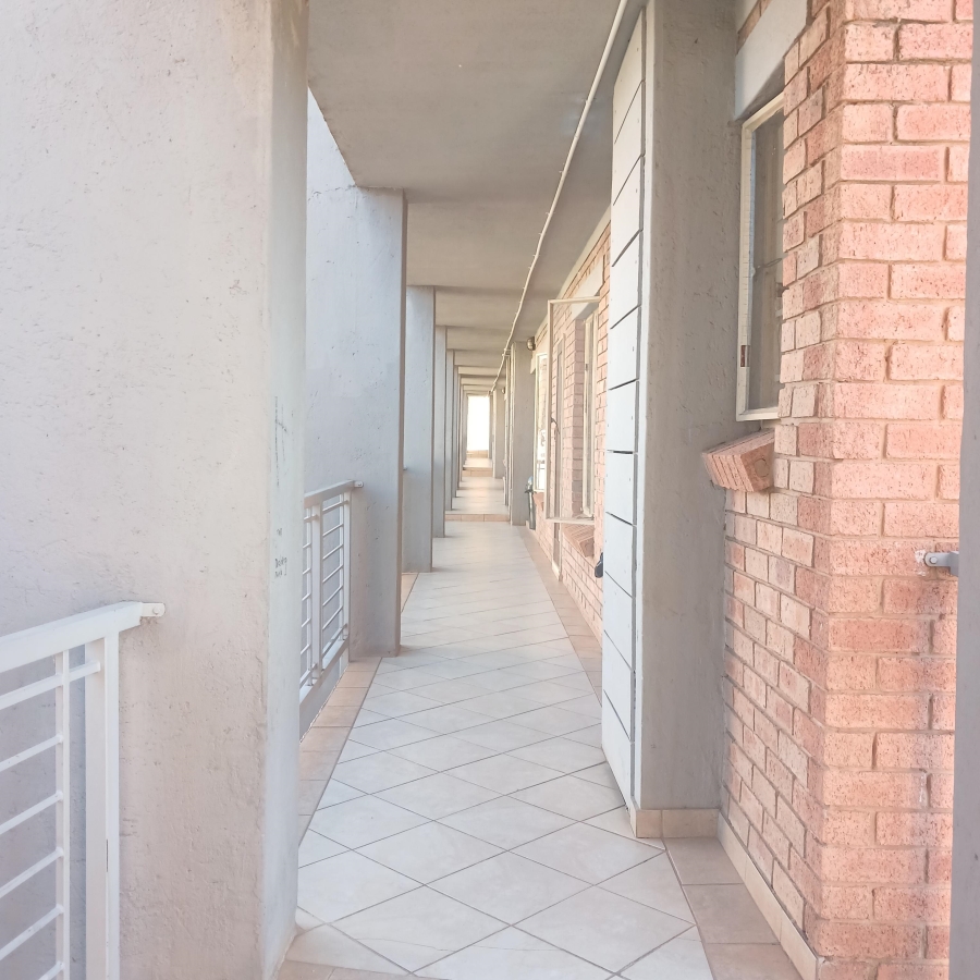 2 Bedroom Property for Sale in The Orchards Gauteng