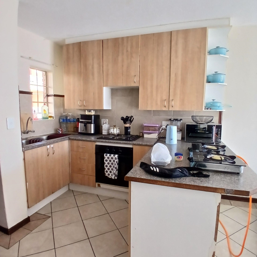 2 Bedroom Property for Sale in The Orchards Gauteng