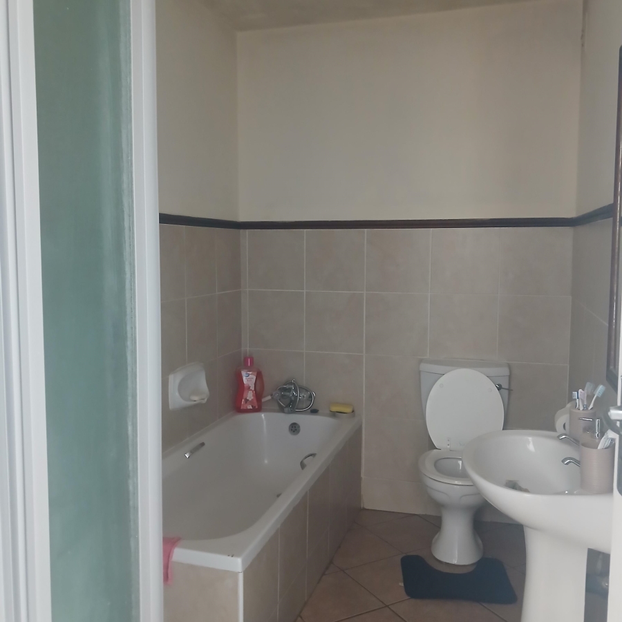 2 Bedroom Property for Sale in The Orchards Gauteng
