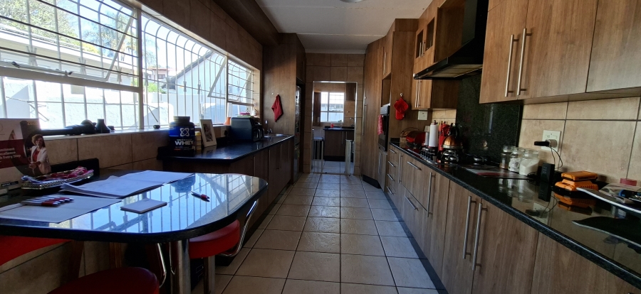 4 Bedroom Property for Sale in Noordheuwel Gauteng