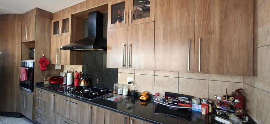 4 Bedroom Property for Sale in Noordheuwel Gauteng