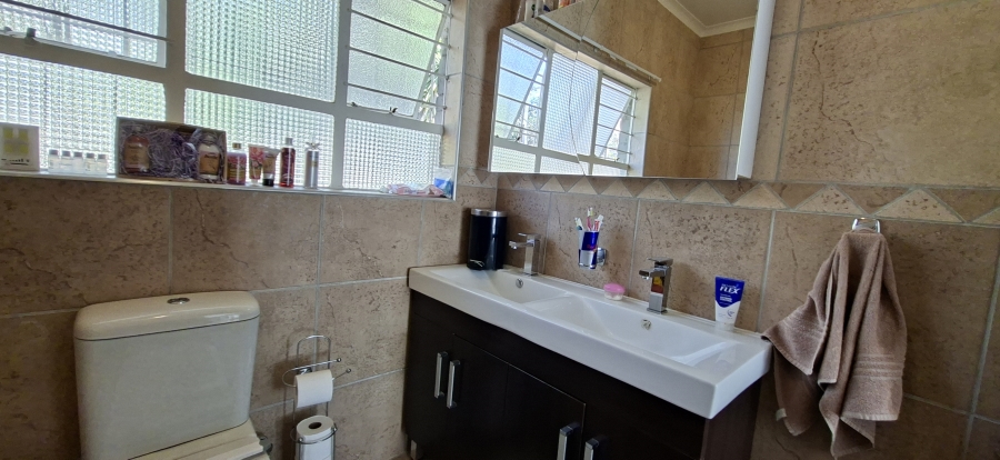 4 Bedroom Property for Sale in Noordheuwel Gauteng