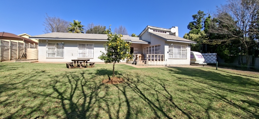 4 Bedroom Property for Sale in Noordheuwel Gauteng
