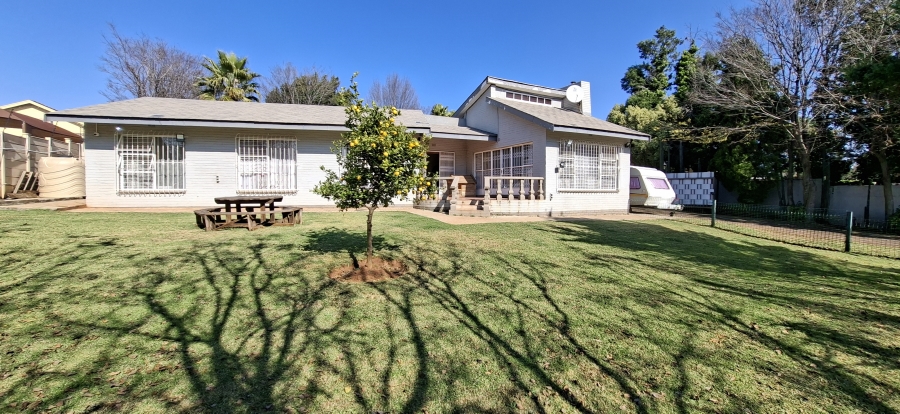 4 Bedroom Property for Sale in Noordheuwel Gauteng