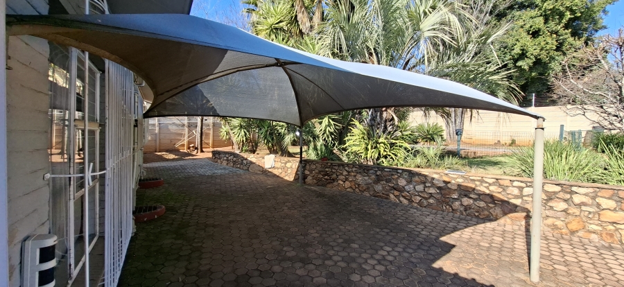 4 Bedroom Property for Sale in Noordheuwel Gauteng
