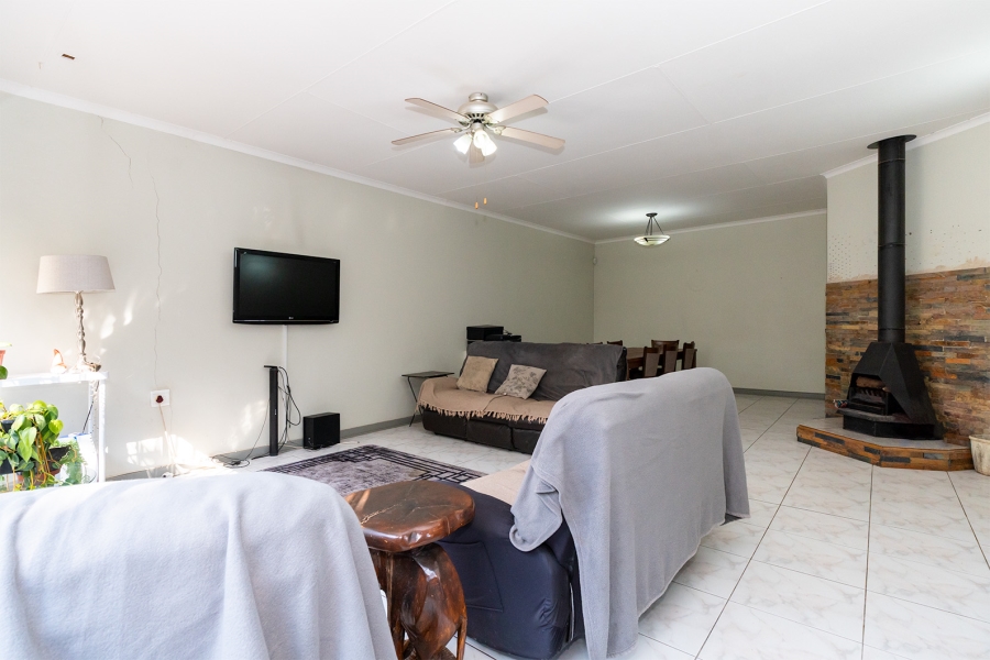 4 Bedroom Property for Sale in Birchleigh Gauteng