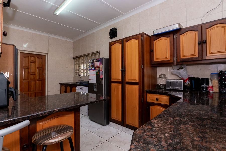 4 Bedroom Property for Sale in Birchleigh Gauteng