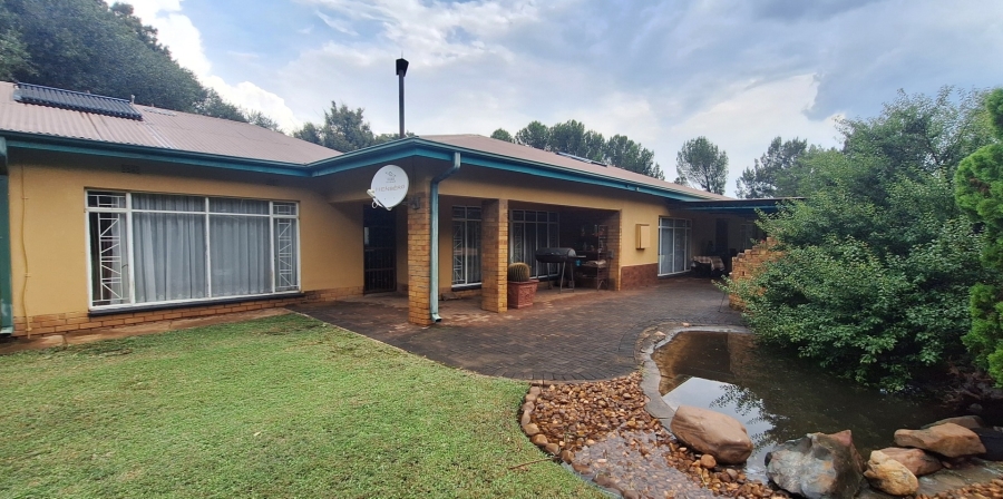 5 Bedroom Property for Sale in Rosashof Gauteng
