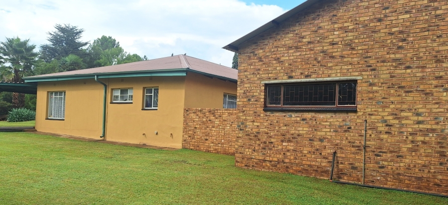 5 Bedroom Property for Sale in Rosashof Gauteng
