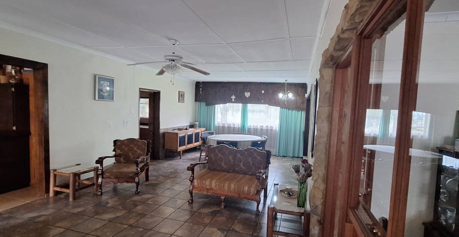 5 Bedroom Property for Sale in Rosashof Gauteng