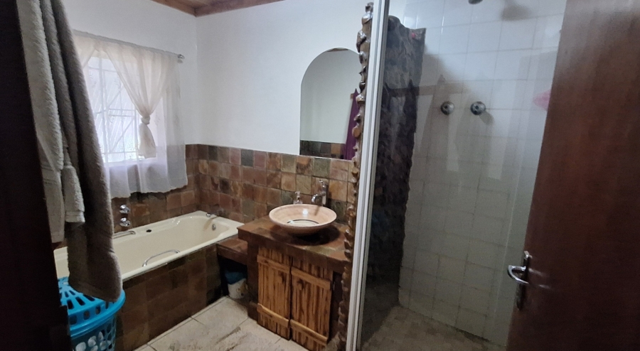 5 Bedroom Property for Sale in Rosashof Gauteng