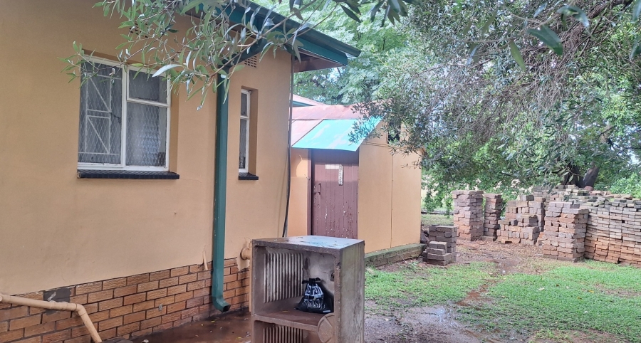 5 Bedroom Property for Sale in Rosashof Gauteng