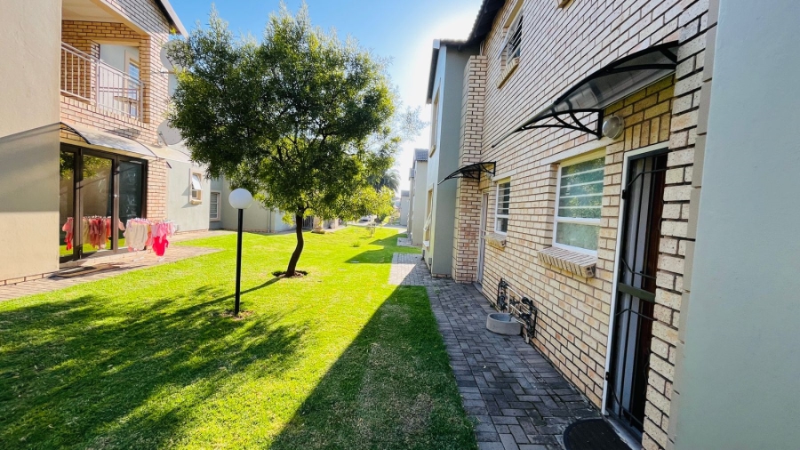 To Let 2 Bedroom Property for Rent in Terenure Gauteng
