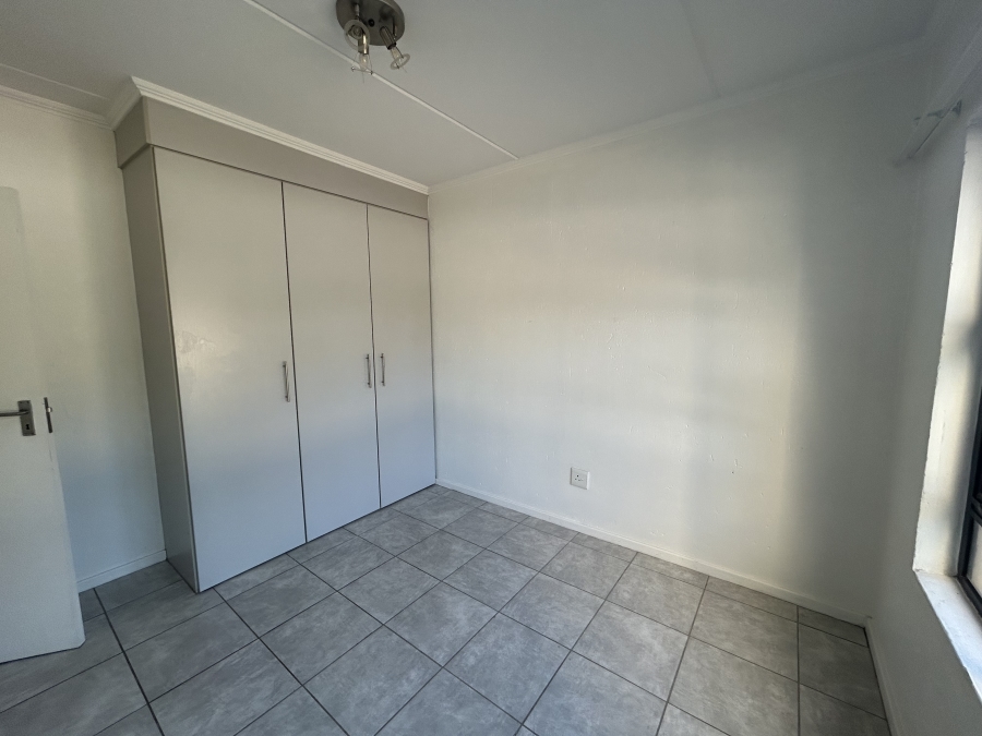 To Let 2 Bedroom Property for Rent in Lonehill Gauteng