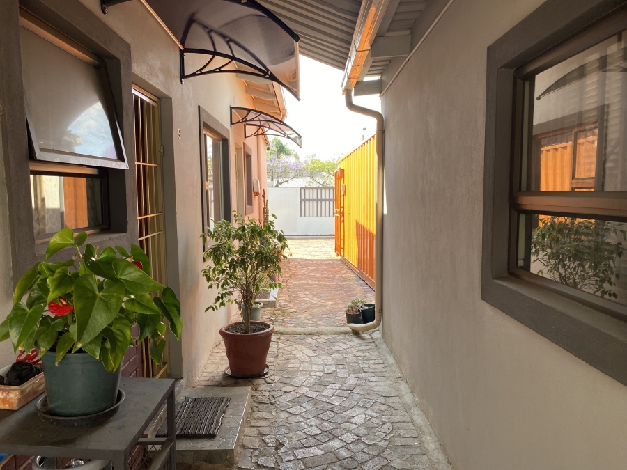 To Let 2 Bedroom Property for Rent in Riviera Gauteng