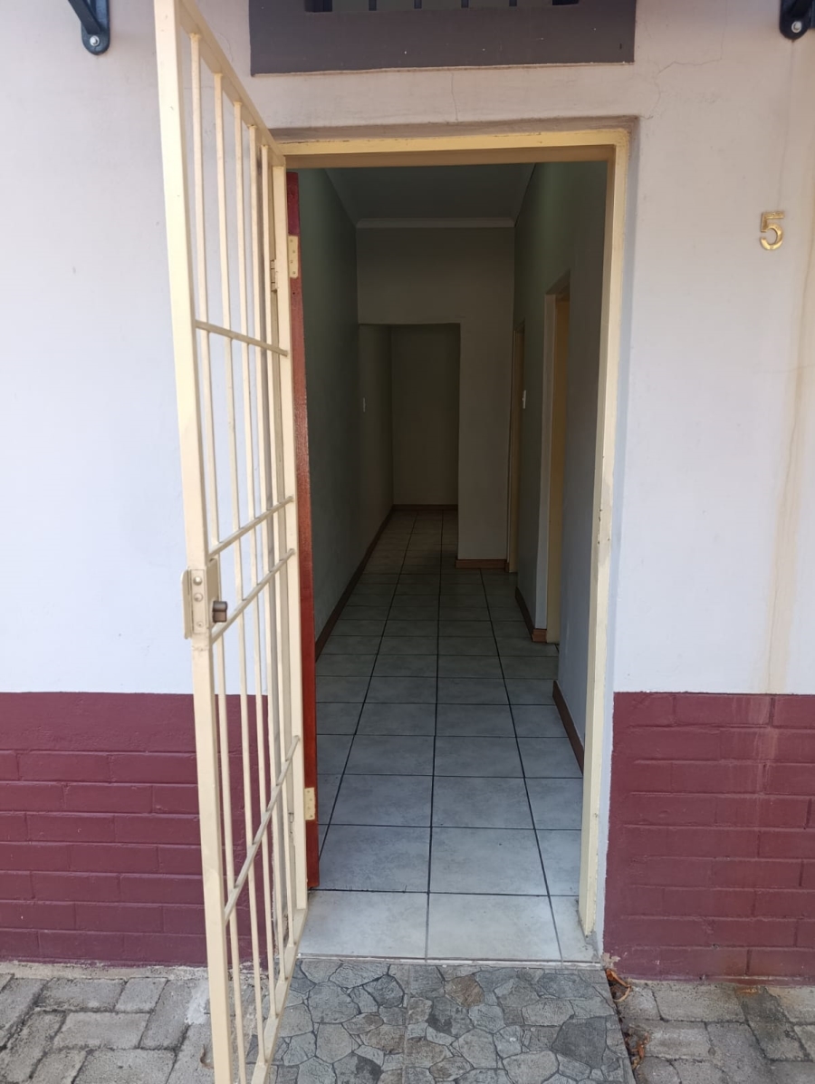 To Let 2 Bedroom Property for Rent in Riviera Gauteng