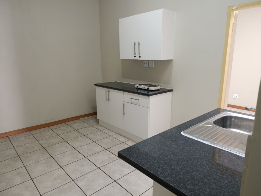 To Let 2 Bedroom Property for Rent in Riviera Gauteng