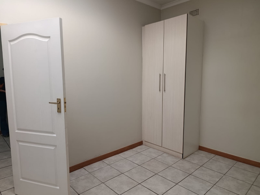 To Let 2 Bedroom Property for Rent in Riviera Gauteng