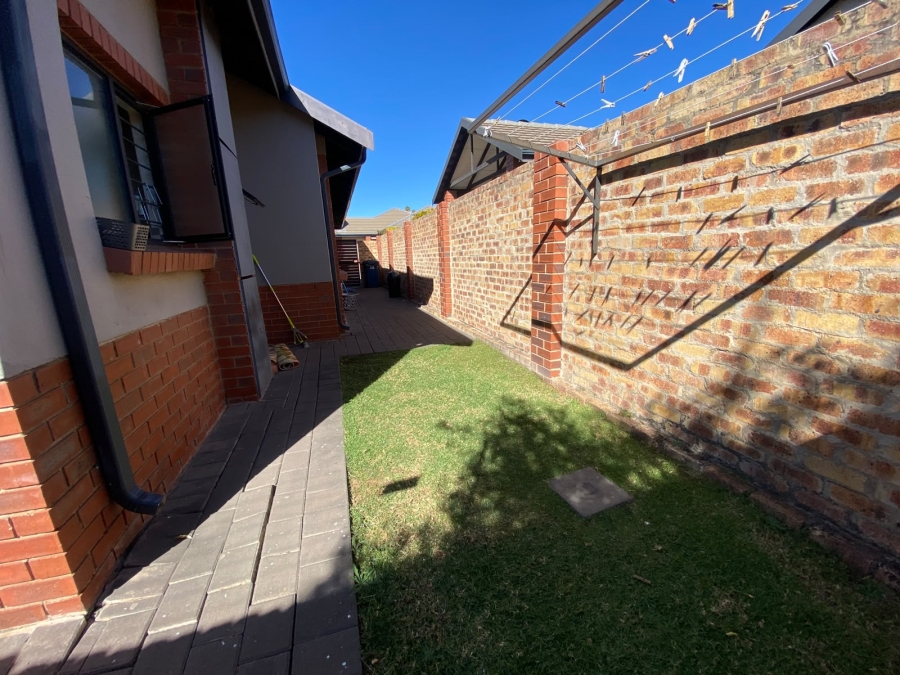 3 Bedroom Property for Sale in Equestria Gauteng