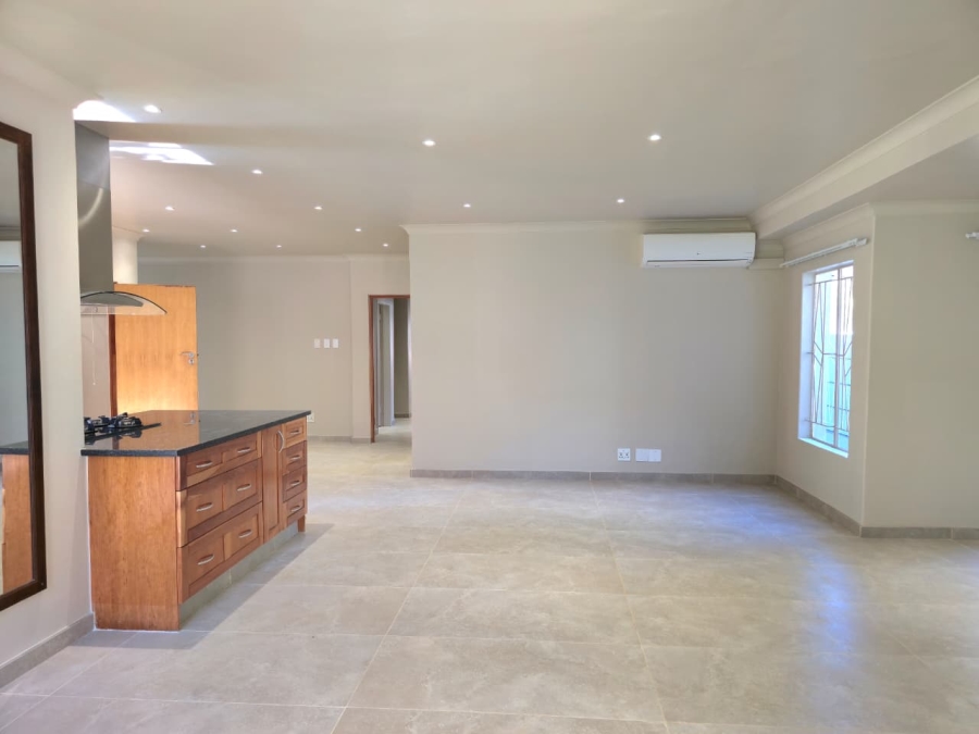 To Let 4 Bedroom Property for Rent in Waverley Gauteng