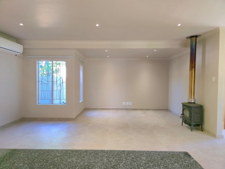 To Let 4 Bedroom Property for Rent in Waverley Gauteng