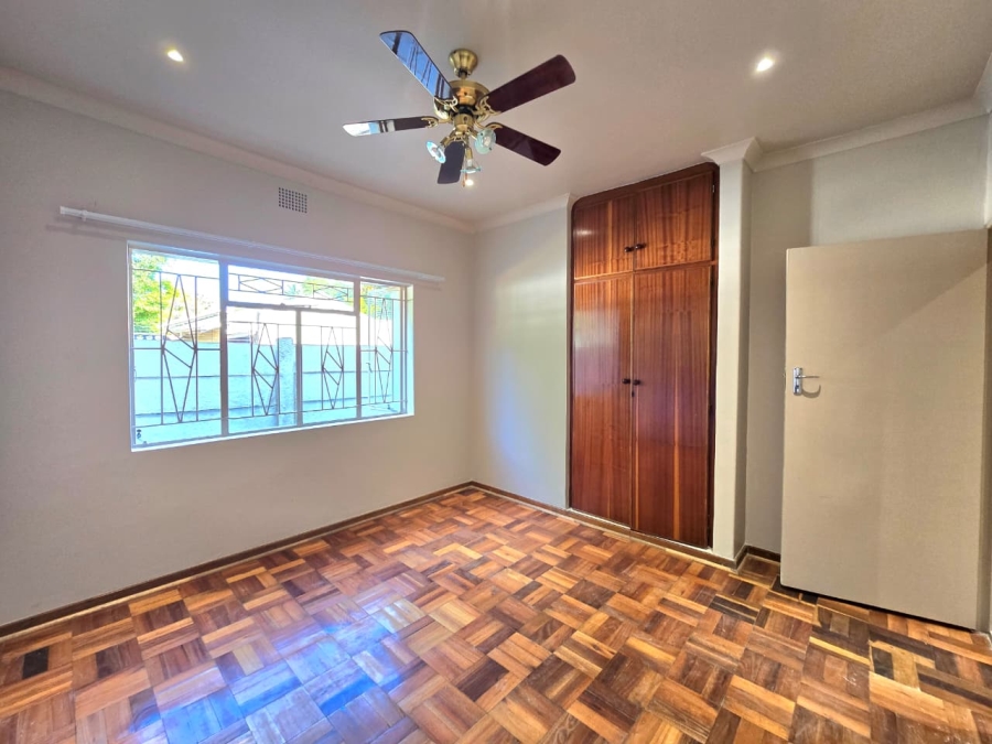 To Let 4 Bedroom Property for Rent in Waverley Gauteng