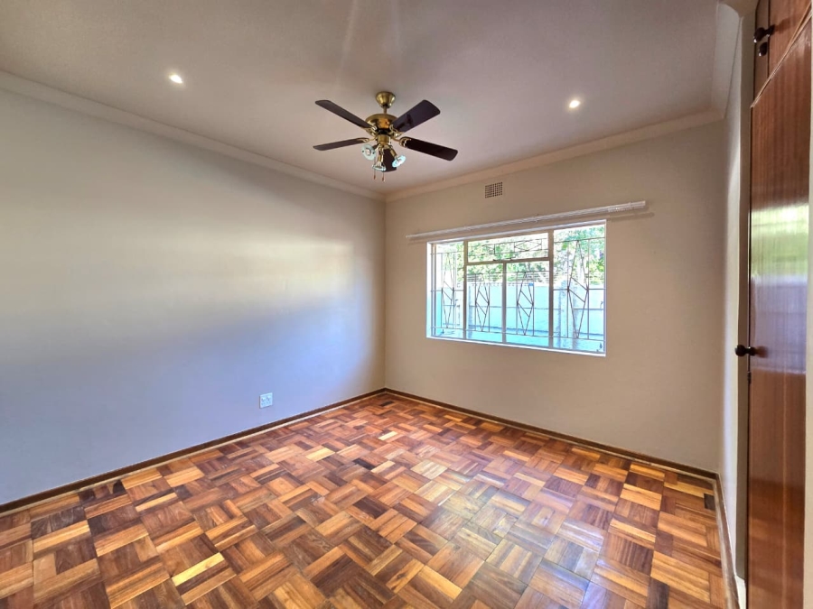 To Let 4 Bedroom Property for Rent in Waverley Gauteng
