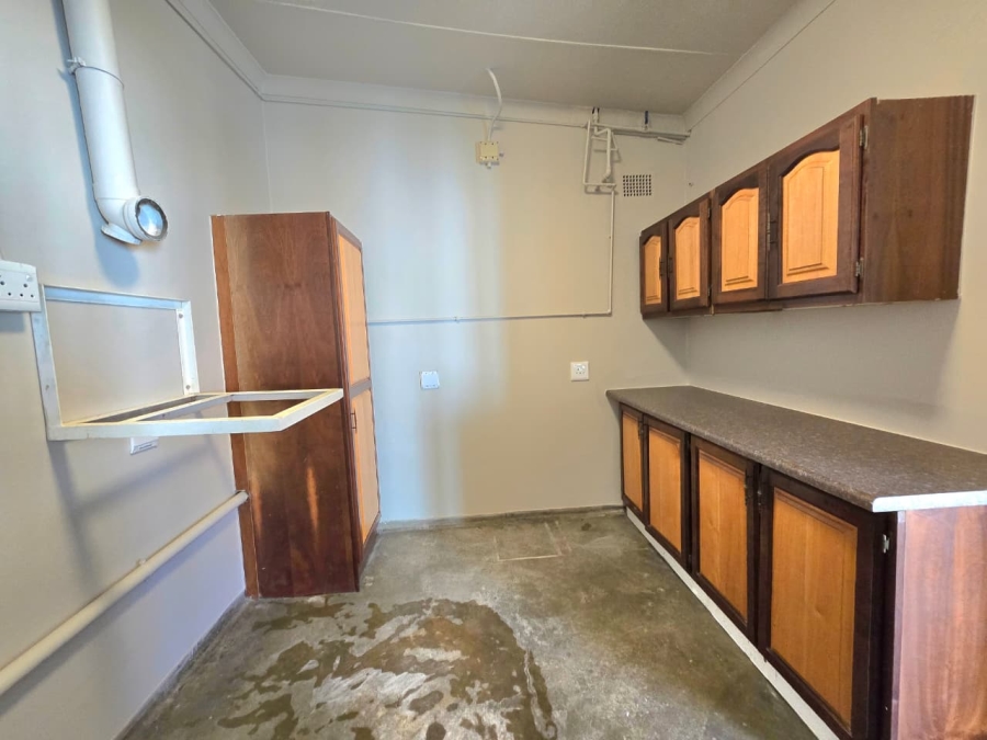 To Let 4 Bedroom Property for Rent in Waverley Gauteng