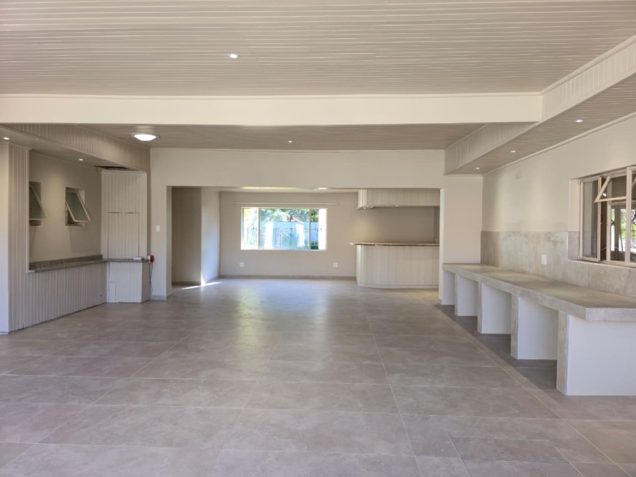 To Let 4 Bedroom Property for Rent in Waverley Gauteng